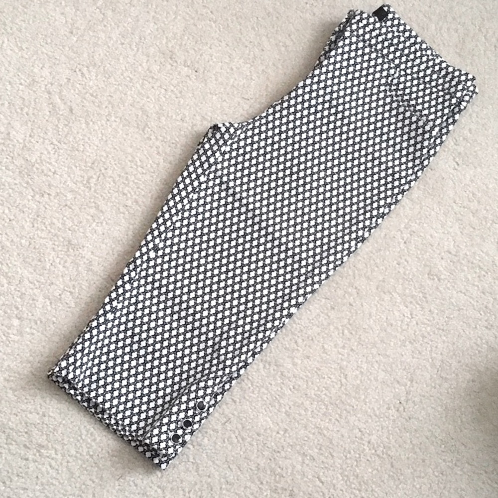 89TH & MADISON-Black & White Pattern Crop Pant